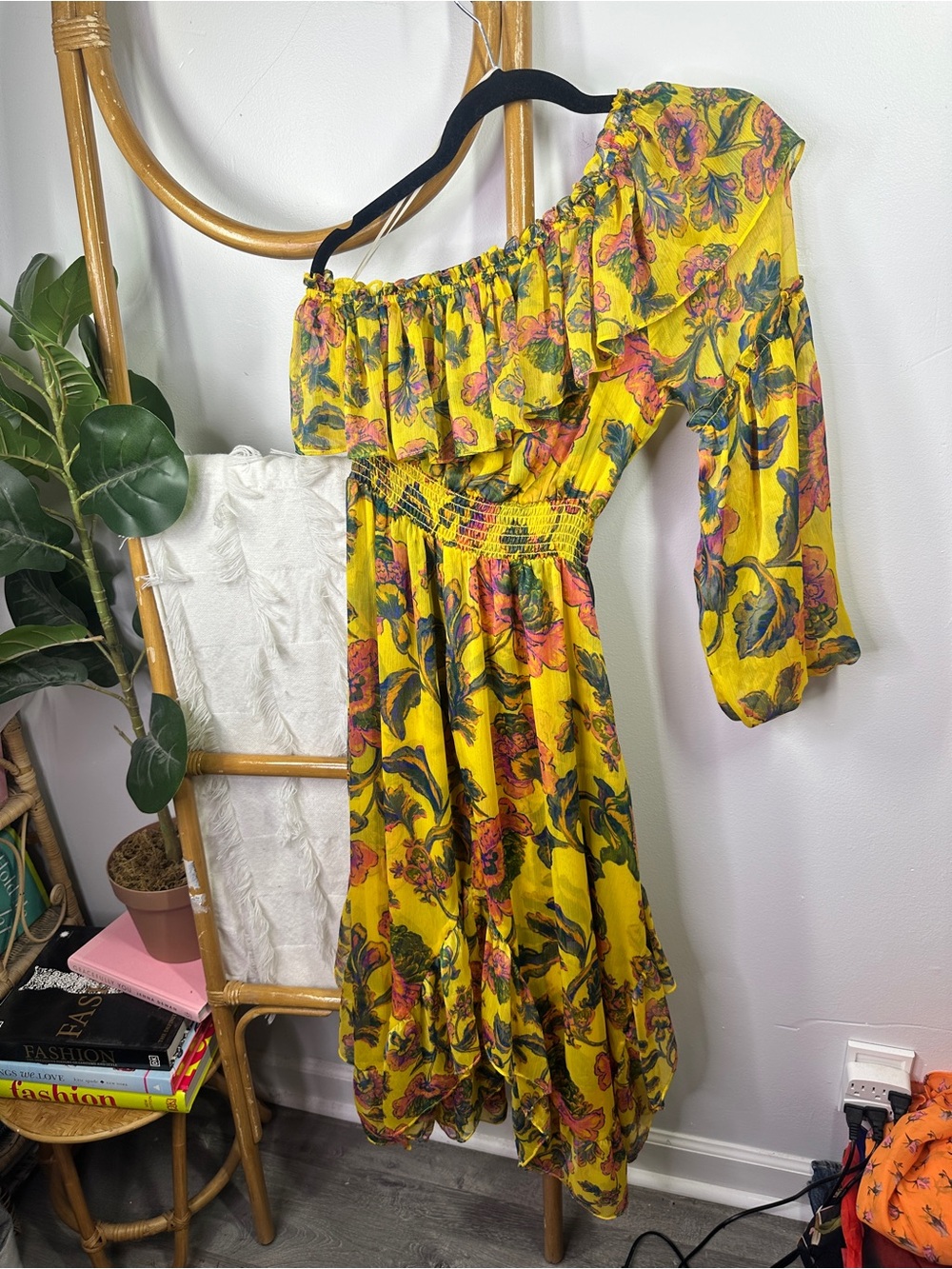 NWT MISA Floral Yellow Ruffled Dress sz M - Picture 2 of 8